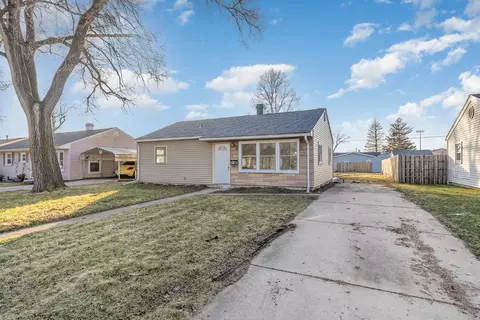 524 N Cline Ave, Griffith, IN 46319 photo 2