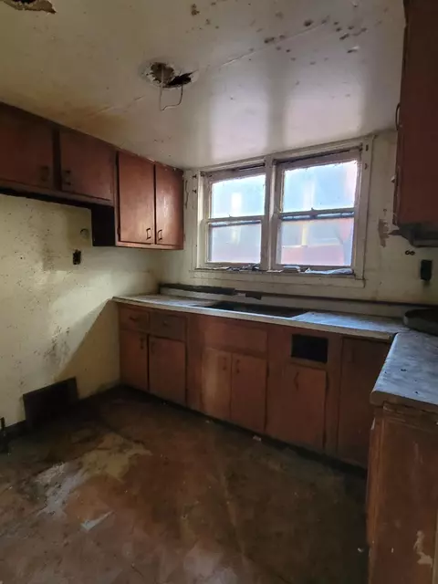 1736 Fillmore St, Gary, IN 46407 photo 4