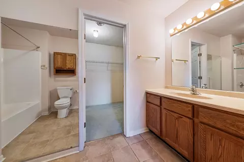 255 Heritage Dr, Dyer, IN 46311 photo 13