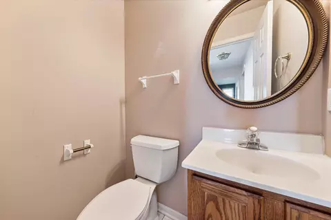 255 Heritage Dr, Dyer, IN 46311 photo 10