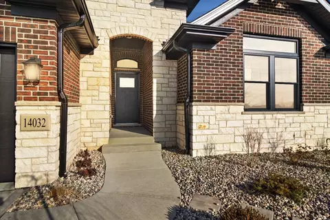 14032 Blue Sky Ct, Dyer, IN 46311 photo 2