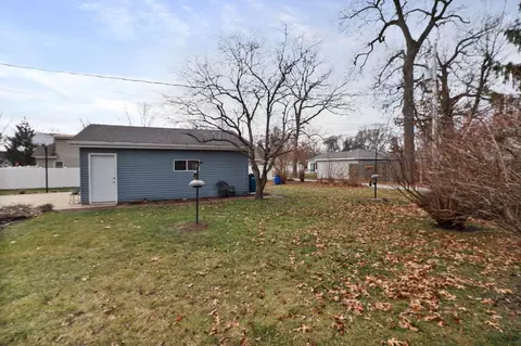410 N Jay St, Griffith, IN 46319 photo 4