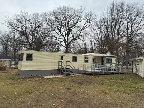 4181 Heritage Dr, Wheatfield, IN 46392 photo 2