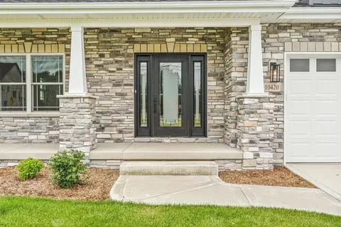 10420 Megan Way, Munster, IN 46321 photo 3