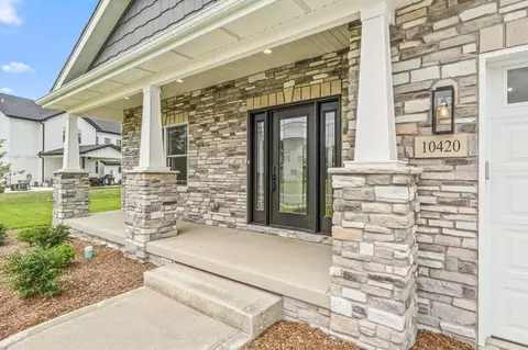 10420 Megan Way, Munster, IN 46321 photo 4