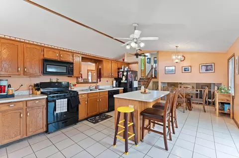 9533 E Oakridge Dr, Saint John, IN 46373 photo 13
