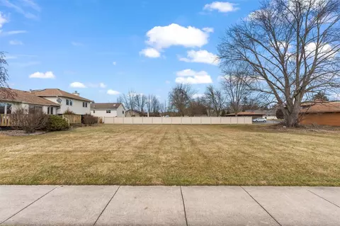 9533 E Oakridge Dr, Saint John, IN 46373 photo 31