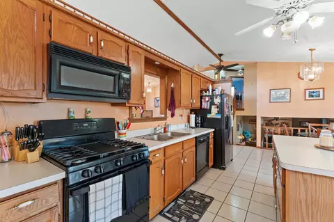 9533 E Oakridge Dr, Saint John, IN 46373 photo 14