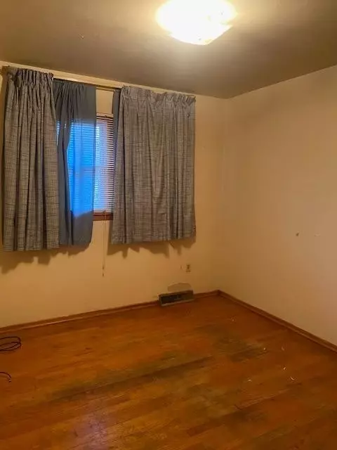 1344 Hanley St, Gary, IN 46406 photo 7