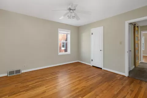 8332 N Howard Ave, Munster, IN 46321 photo 9