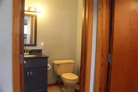 Bath - 8532 E 94th Ct, Crown Point, IN 46307 photo 3 of 3