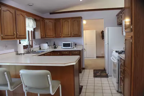 Kitchen - 8532 E 94th Ct, Crown Point, IN 46307 photo 2 of 4