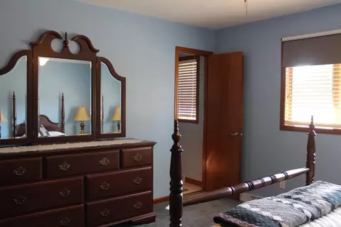 Bedroom - 8532 E 94th Ct, Crown Point, IN 46307 photo 7 of 10