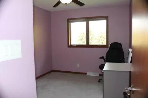 Bedroom - 8532 E 94th Ct, Crown Point, IN 46307 photo 3 of 10