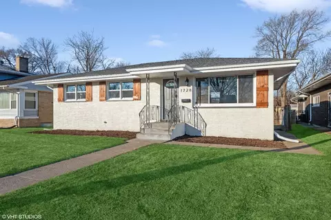1728 Chase St, Gary, IN 46404 photo 1