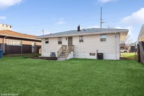 1728 Chase St, Gary, IN 46404 photo 2