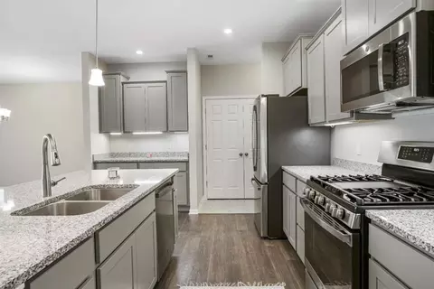 4605 Wayside Ave, Valparaiso, IN 46383 photo 4