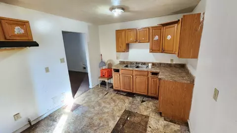 627 Colfax St, Gary, IN 46406 photo 3