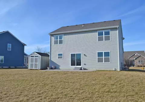 Exterior - 619 Edinburg Dr, Griffith, IN 46319 photo 7 of 7