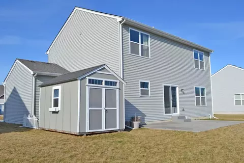 Exterior - 619 Edinburg Dr, Griffith, IN 46319 photo 4 of 7
