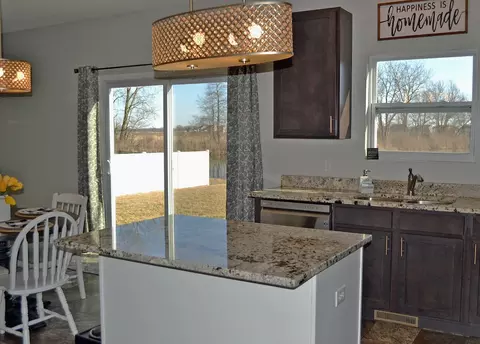 Kitchen - 619 Edinburg Dr, Griffith, IN 46319 photo 2 of 4