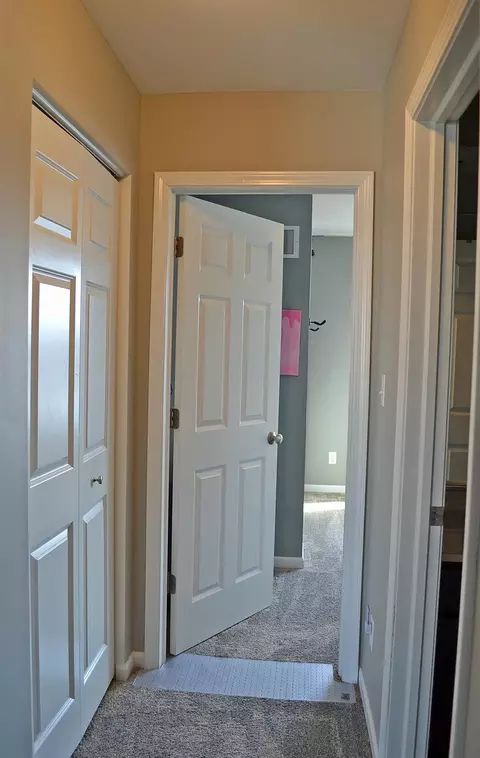 Entry Way - 619 Edinburg Dr, Griffith, IN 46319 photo 3 of 3
