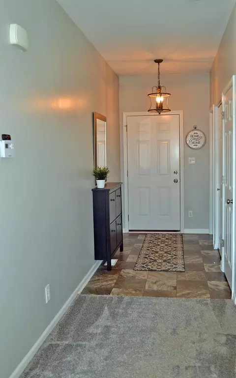 Entry Way - 619 Edinburg Dr, Griffith, IN 46319 photo 1 of 3