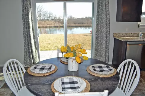 Dining - 619 Edinburg Dr, Griffith, IN 46319 photo 3 of 3