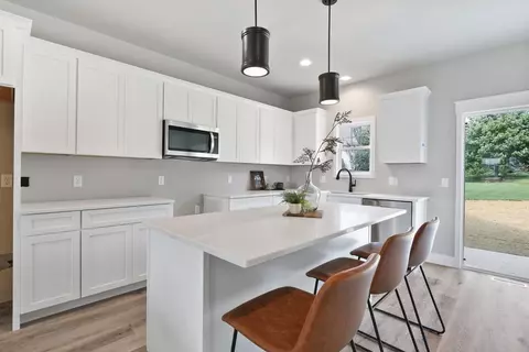 Kitchen - 505 Dayspring Ct, Valparaiso, IN 46385 photo 3 of 3
