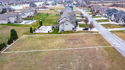 9237 Michigan Dr, Winfield, IN 46307 photo 2