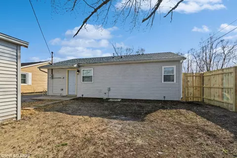 1103 Dearborn Cir, Gary, IN 46403 photo 16