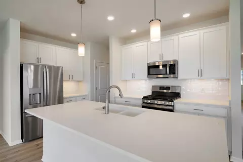 3105 Greenview Dr, Valparaiso, IN 46385 photo 12