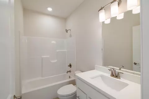 3105 Greenview Dr, Valparaiso, IN 46385 photo 7