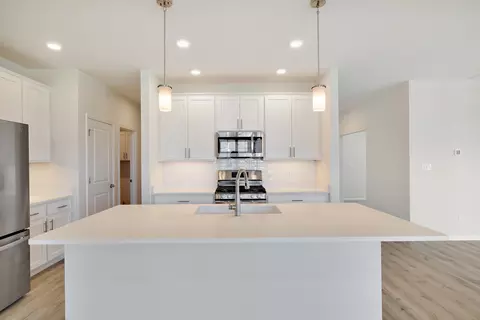 3105 Greenview Dr, Valparaiso, IN 46385 photo 13