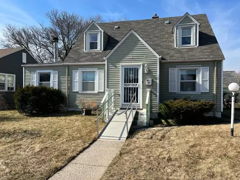 200 Porter St, Gary, IN 46406 photo 1