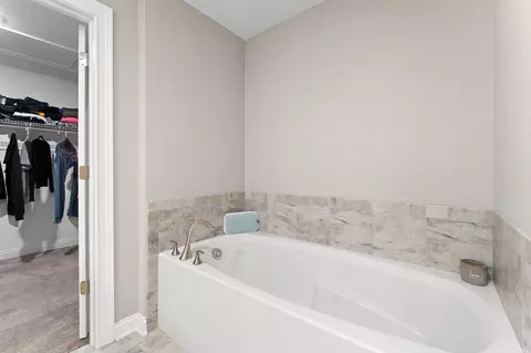 Bath - 13180 Taft St, Crown Point, IN 46307 photo 3 of 4