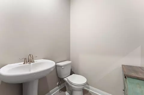 Bath - 13180 Taft St, Crown Point, IN 46307 photo 1 of 4