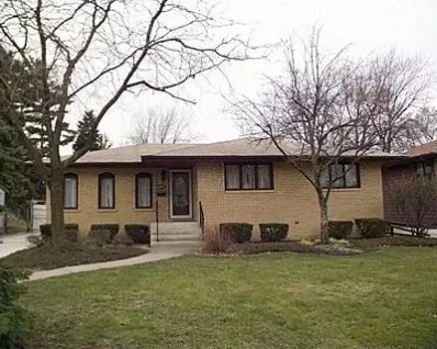 8242 Beech St, Munster, IN 46321 photo 1
