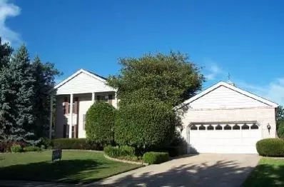 9507 Walnut Dr, Munster, IN 46321 photo 1