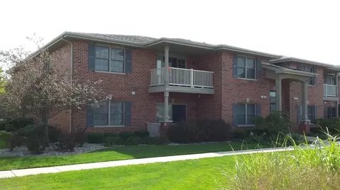 Exterior - 622 Cambridge Ct #1C, Munster, IN 46321 photo 1 of 5