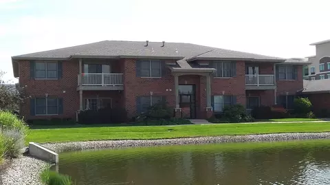 Exterior - 622 Cambridge Ct #1C, Munster, IN 46321 photo 2 of 5