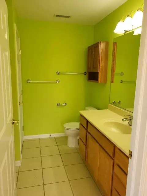 Bath - 622 Cambridge Ct #1C, Munster, IN 46321 photo 4 of 5