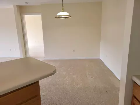 Living - 622 Cambridge Ct #1C, Munster, IN 46321 photo 1 of 1