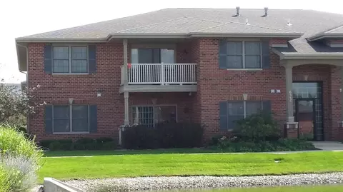 Exterior - 622 Cambridge Ct #1C, Munster, IN 46321 photo 3 of 5