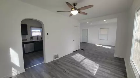 548 Carolina St, Gary, IN 46402 photo 5
