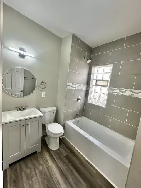 Bath - 3774 Jackson St, Gary, IN 46408 photo 3 of 7