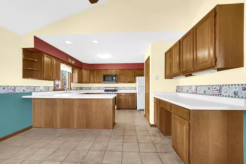Kitchen - 614 Holly Ln, Griffith, IN 46319 photo 3 of 5
