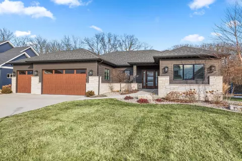2102 Louis Dr, Crown Point, IN 46307 photo 2