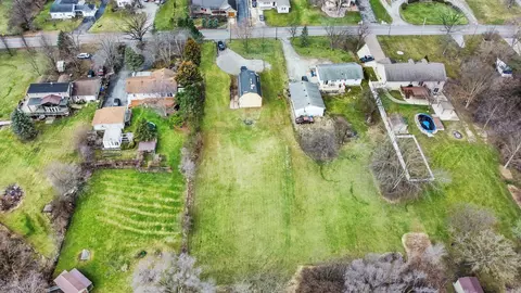 10129 Clark Rd, Crown Point, IN 46307 photo 4