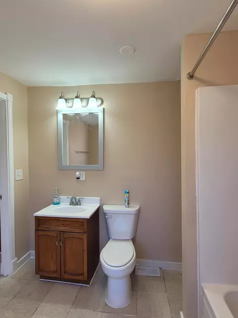 Bath - 1209 Roosevelt Pl, Gary, IN 46404 photo 2 of 4